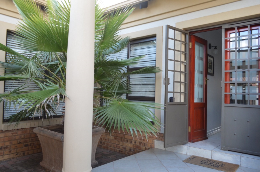 4 Bedroom Property for Sale in Wilkoppies North West